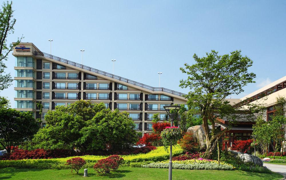 Howard Johnson Conference Resort Chengdu Dujiangyan Exterior foto