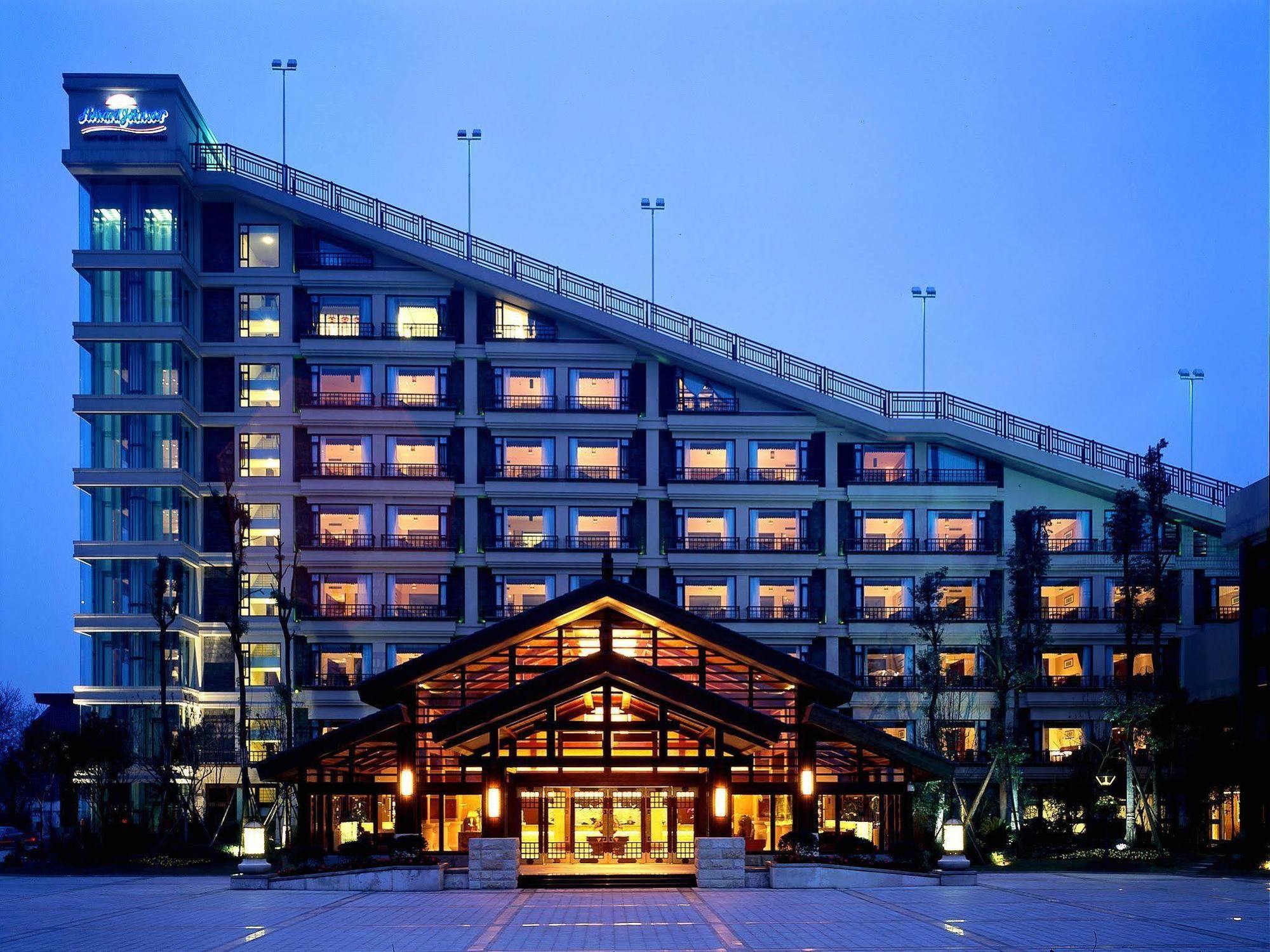 Howard Johnson Conference Resort Chengdu Dujiangyan Exterior foto