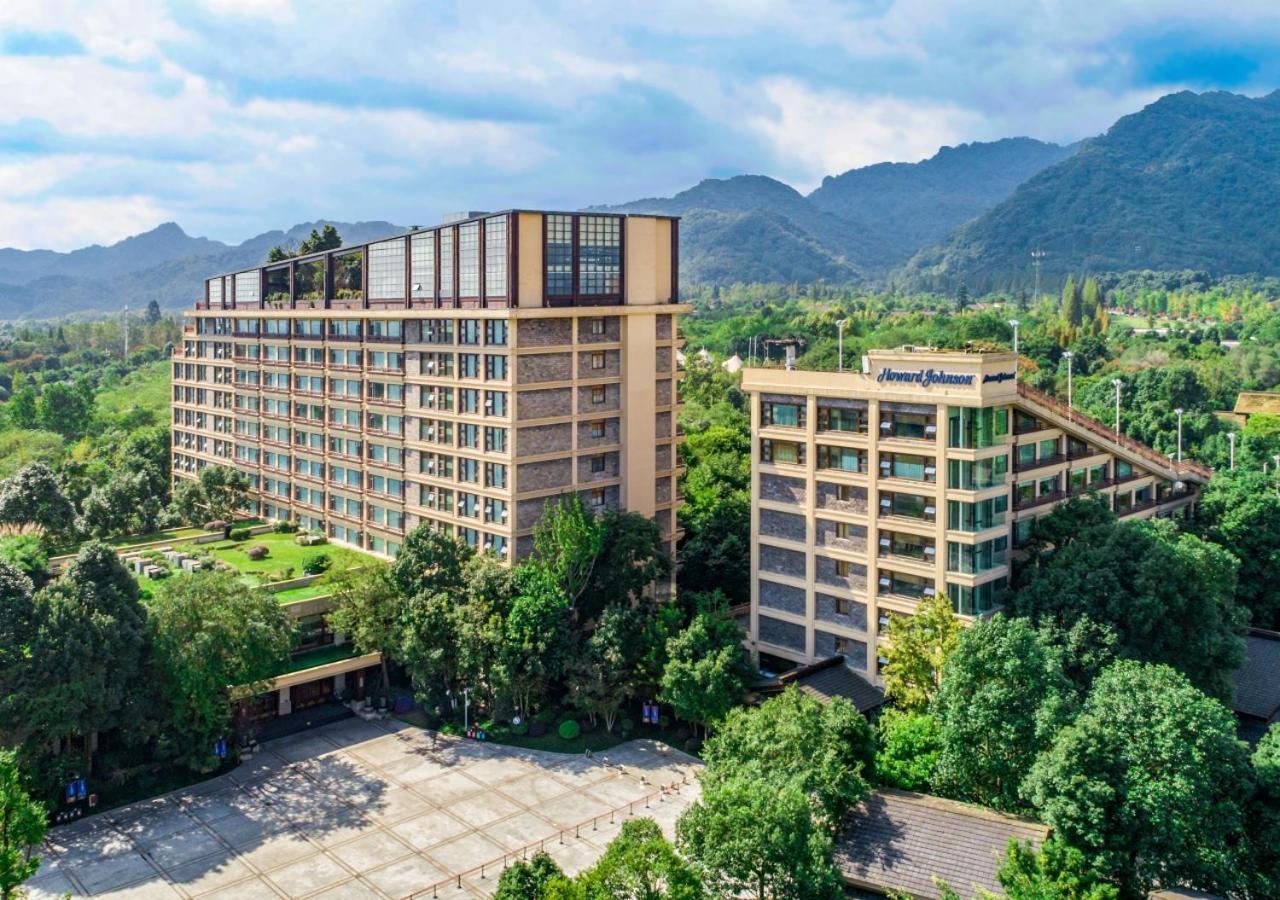 Howard Johnson Conference Resort Chengdu Dujiangyan Exterior foto